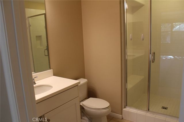 83 Thornhurst, Irvine, CA 92620