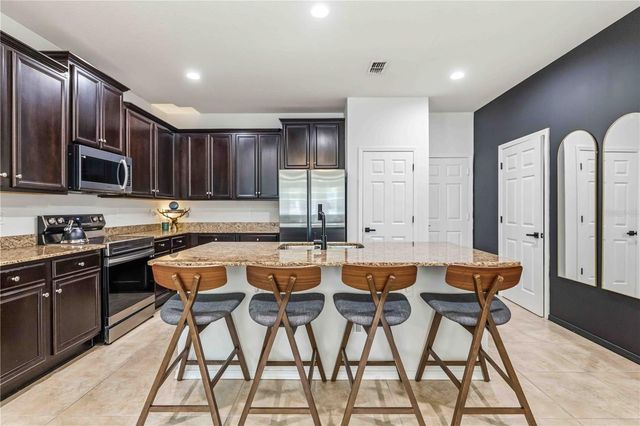 9040 ASPEN HOLLOW PLACE, Riverview, FL 33578