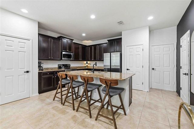 9040 ASPEN HOLLOW PLACE, Riverview, FL 33578