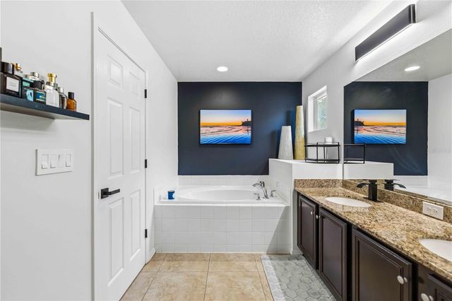 9040 ASPEN HOLLOW PLACE, Riverview, FL 33578