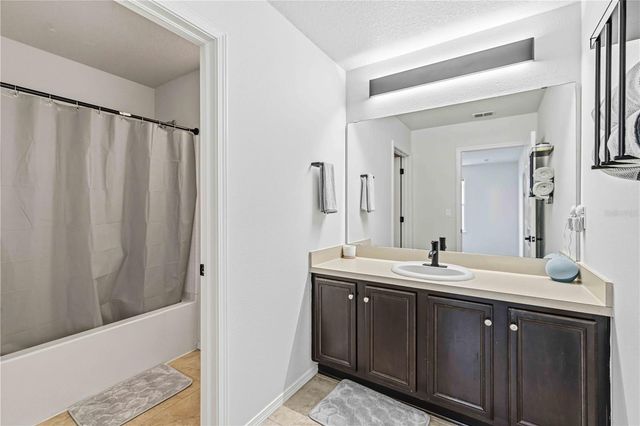 9040 ASPEN HOLLOW PLACE, Riverview, FL 33578