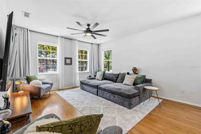 9040 ASPEN HOLLOW PLACE, Riverview, FL 33578