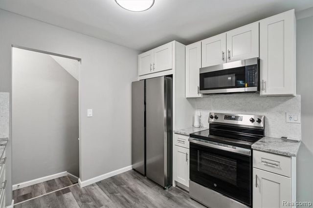 18902 Westmore Street, Livonia, MI 48152