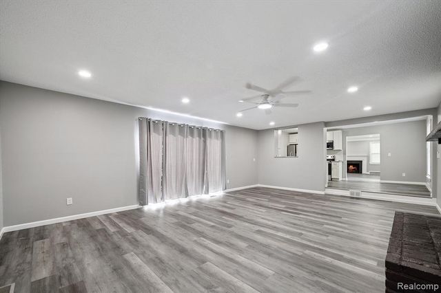 18902 Westmore Street, Livonia, MI 48152