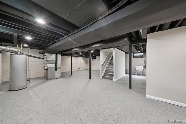 18902 Westmore Street, Livonia, MI 48152