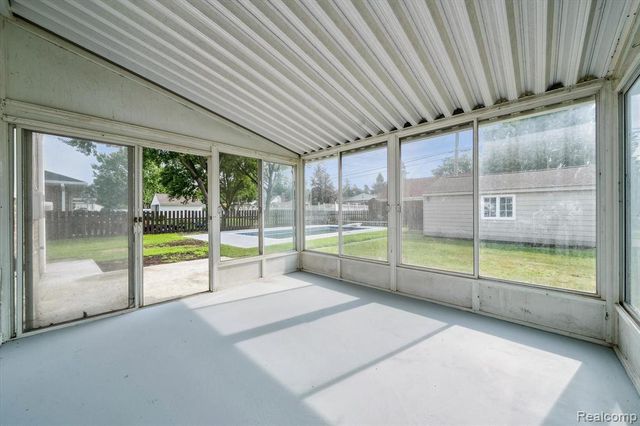 18902 Westmore Street, Livonia, MI 48152