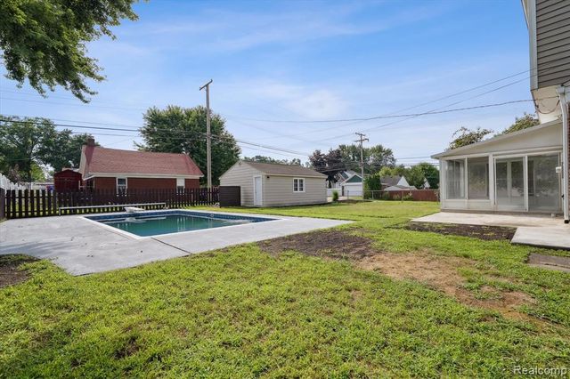 18902 Westmore Street, Livonia, MI 48152