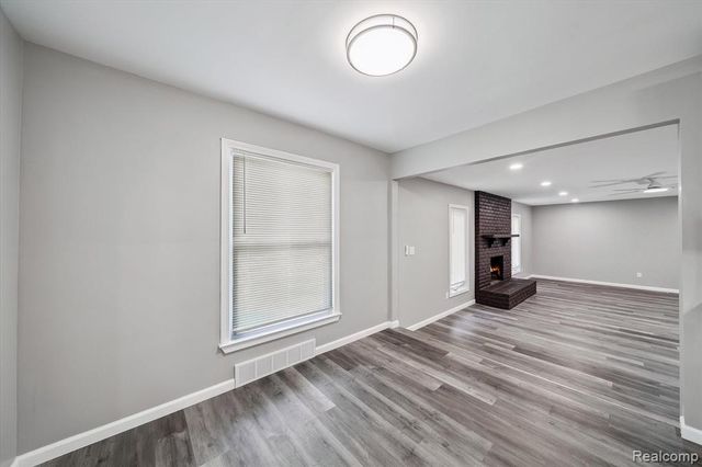 18902 Westmore Street, Livonia, MI 48152