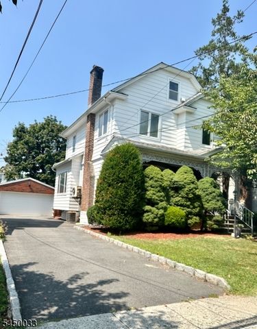 194 Glenwood Rd, Elizabeth City, NJ 07208
