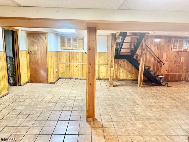 194 Glenwood Rd, Elizabeth City, NJ 07208
