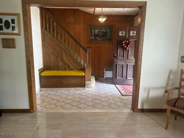 194 Glenwood Rd, Elizabeth City, NJ 07208
