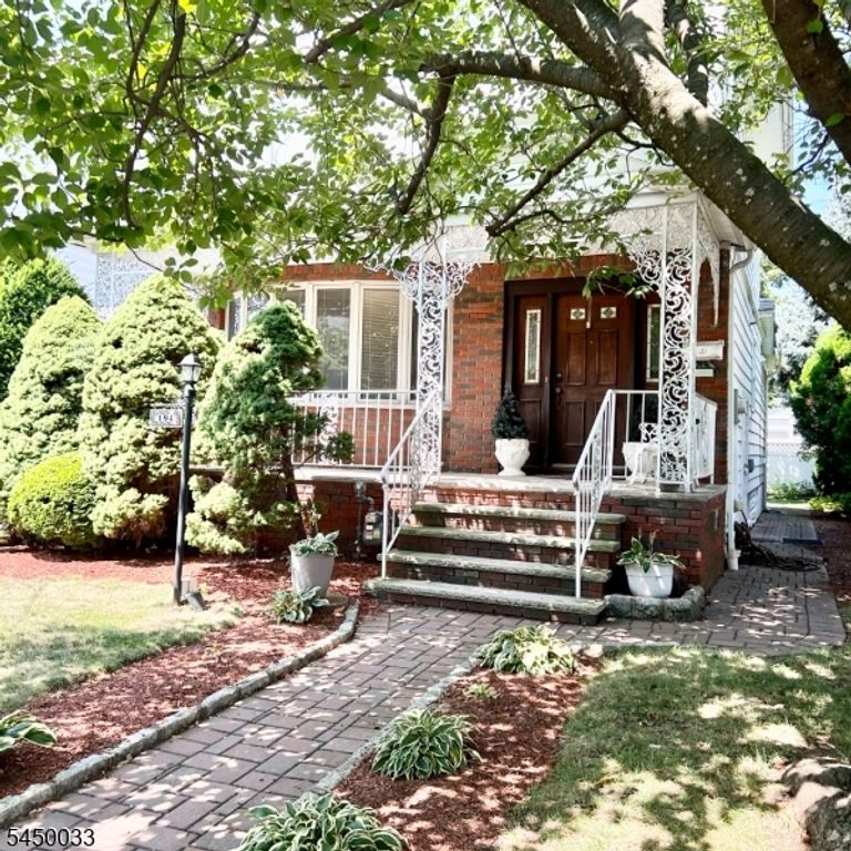 194 Glenwood Rd, Elizabeth City, NJ 07208 — photo 2