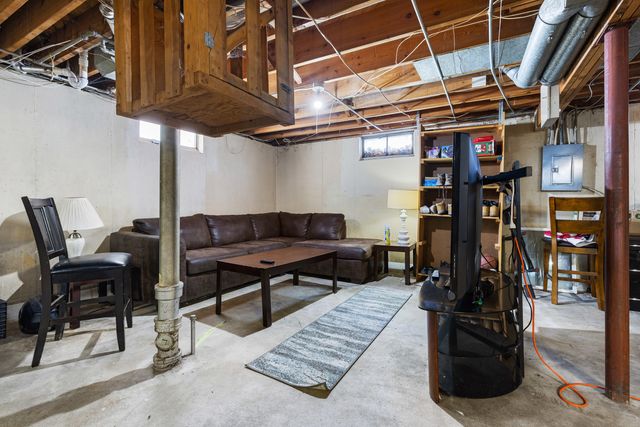 2316 Cornell Drive, Rockford, IL 61108