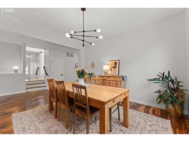 12996 Sw HAZELCREST Way, Portland, OR 97224