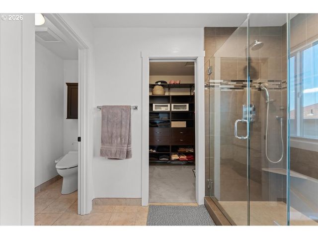 12996 Sw HAZELCREST Way, Portland, OR 97224