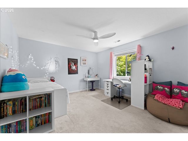 12996 Sw HAZELCREST Way, Portland, OR 97224