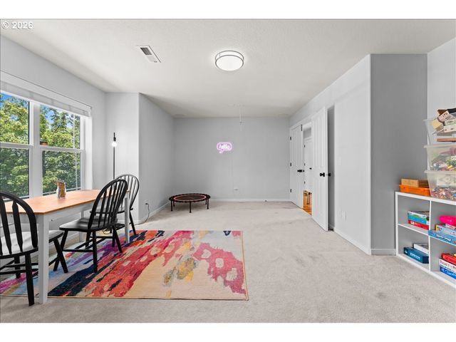 12996 Sw HAZELCREST Way, Portland, OR 97224