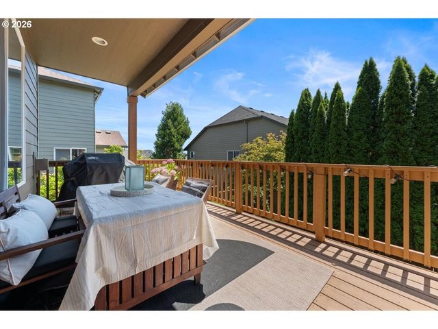 12996 Sw HAZELCREST Way, Portland, OR 97224