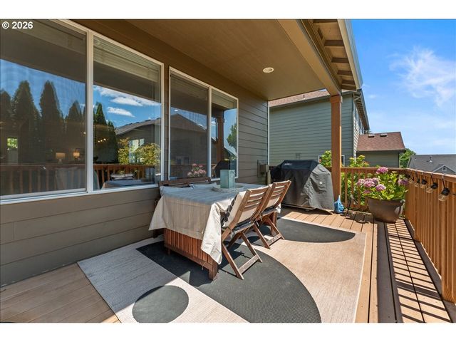 12996 Sw HAZELCREST Way, Portland, OR 97224
