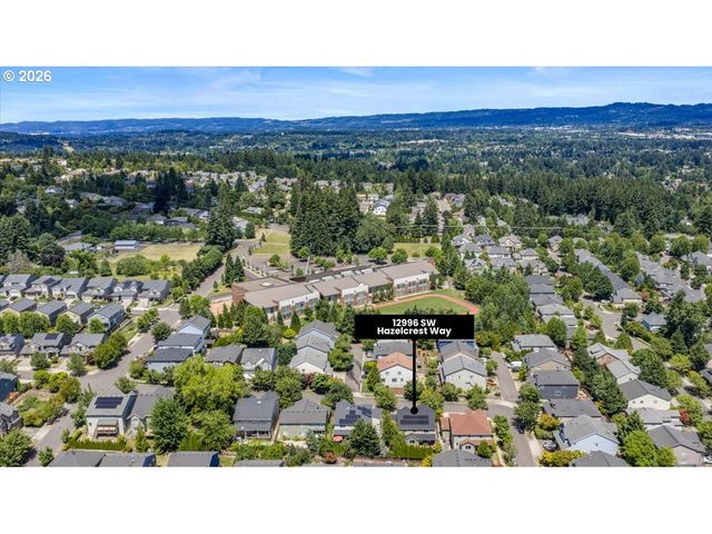 12996 Sw HAZELCREST Way, Portland, OR 97224