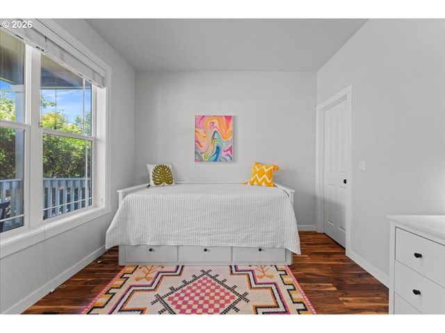 12996 Sw HAZELCREST Way, Portland, OR 97224