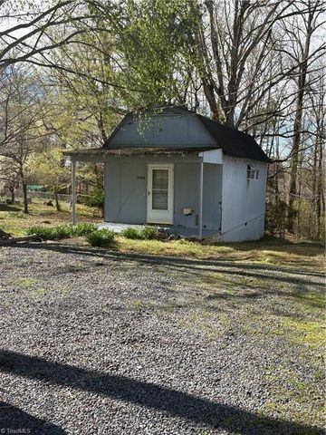 3500 E Old US Highway 421, Yadkinville, NC 27055