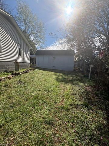 3500 E Old US Highway 421, Yadkinville, NC 27055