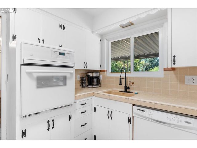 7120 Ne 22ND Ave, Portland, OR 97211