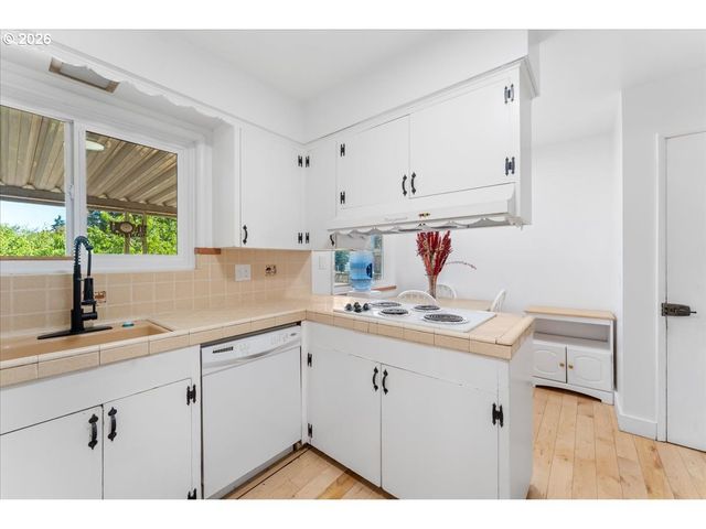 7120 Ne 22ND Ave, Portland, OR 97211