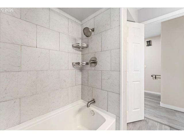 7120 Ne 22ND Ave, Portland, OR 97211