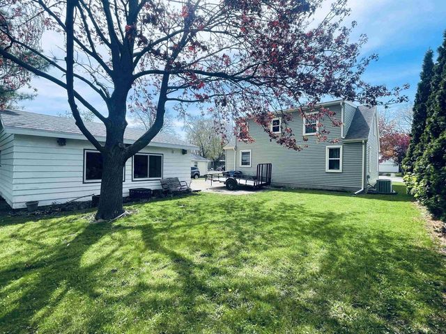 1126 TAFT AVENUE, Oshkosh, WI 54902