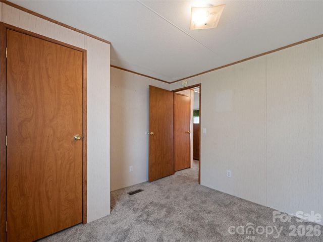 39 Spruce Street, Waynesville, NC 28786
