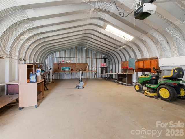 39 Spruce Street, Waynesville, NC 28786