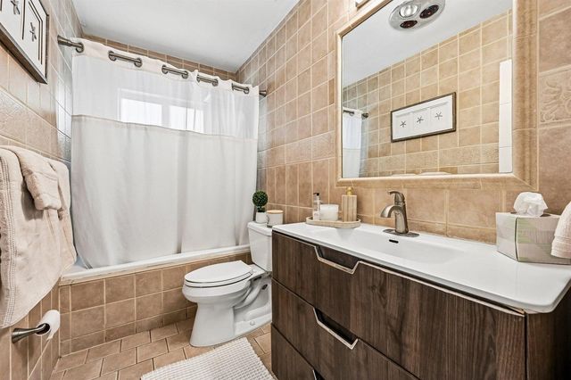 2940 NE 39th Court, Lighthouse Point, FL 33064