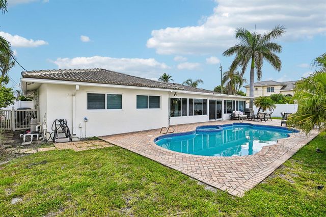 2940 NE 39th Court, Lighthouse Point, FL 33064
