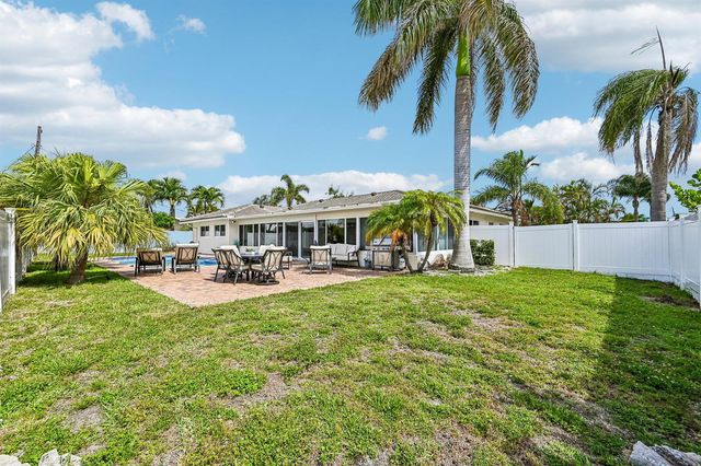 2940 NE 39th Court, Lighthouse Point, FL 33064