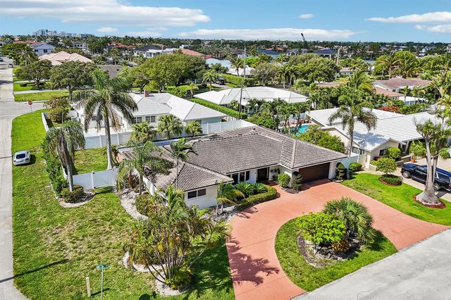 2940 NE 39th Court, Lighthouse Point, FL 33064