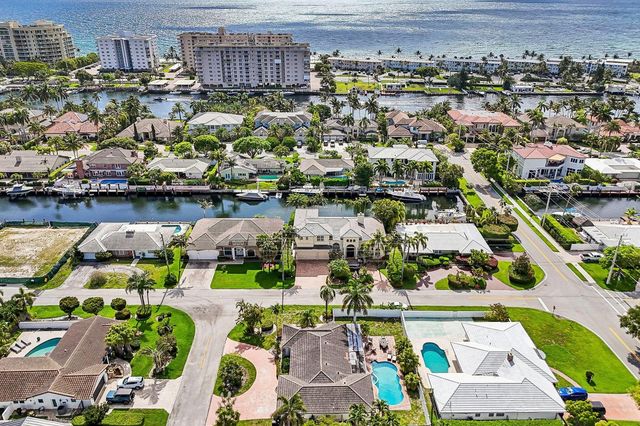 2940 NE 39th Court, Lighthouse Point, FL 33064