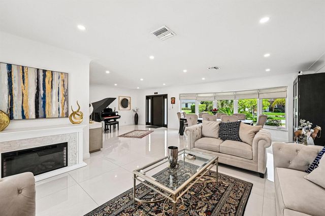 2940 NE 39th Court, Lighthouse Point, FL 33064