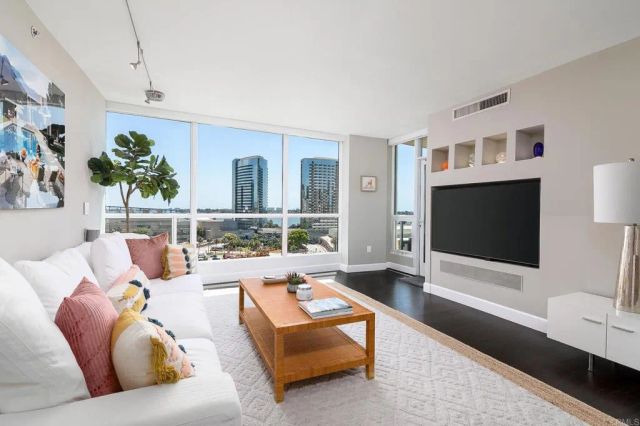 555 Front 1103, San Diego, CA 92101