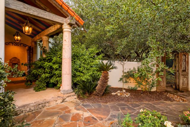 1726 GREYSTONE RDG, San Antonio, TX 78258