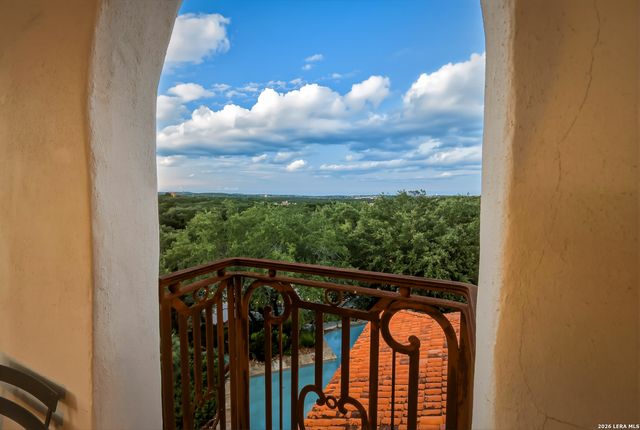 1726 GREYSTONE RDG, San Antonio, TX 78258