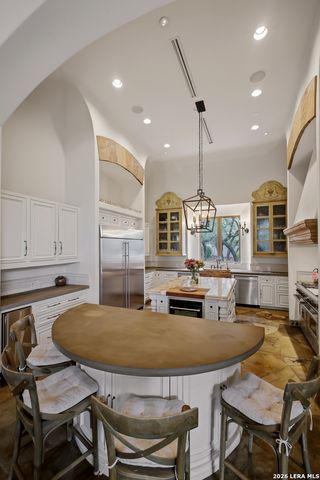 1726 GREYSTONE RDG, San Antonio, TX 78258