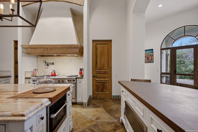 1726 GREYSTONE RDG, San Antonio, TX 78258