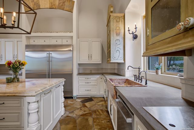 1726 GREYSTONE RDG, San Antonio, TX 78258