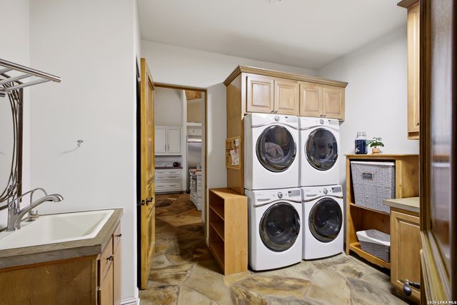 1726 GREYSTONE RDG, San Antonio, TX 78258