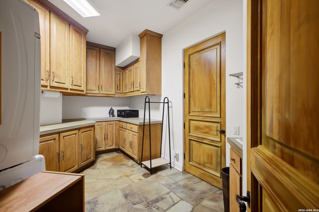 1726 GREYSTONE RDG, San Antonio, TX 78258