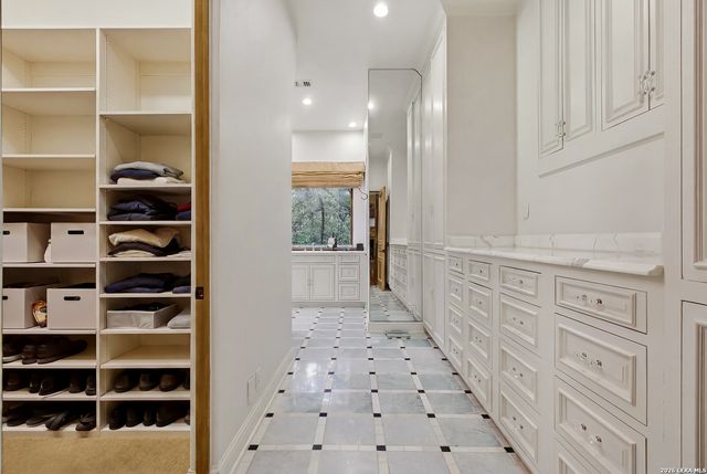 1726 GREYSTONE RDG, San Antonio, TX 78258