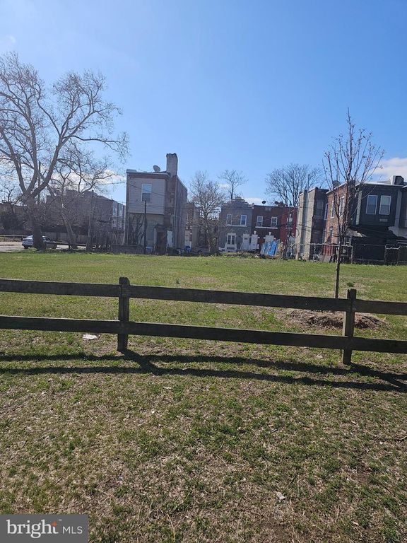 2232 W DIAMOND ST, Philadelphia, PA 19121