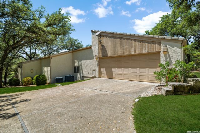 29323 No Le Hace, Fair Oaks Ranch, TX 78015